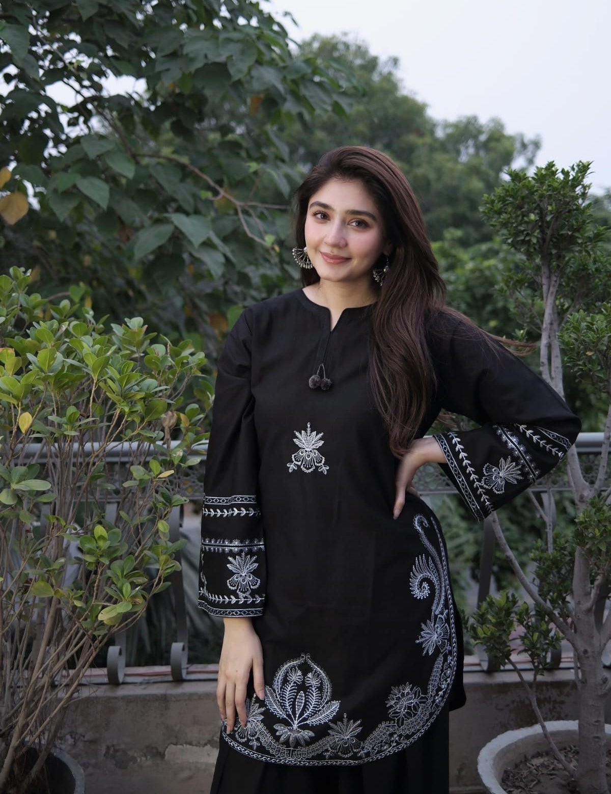 2-piece-lawn-festive-wear_2.jpg