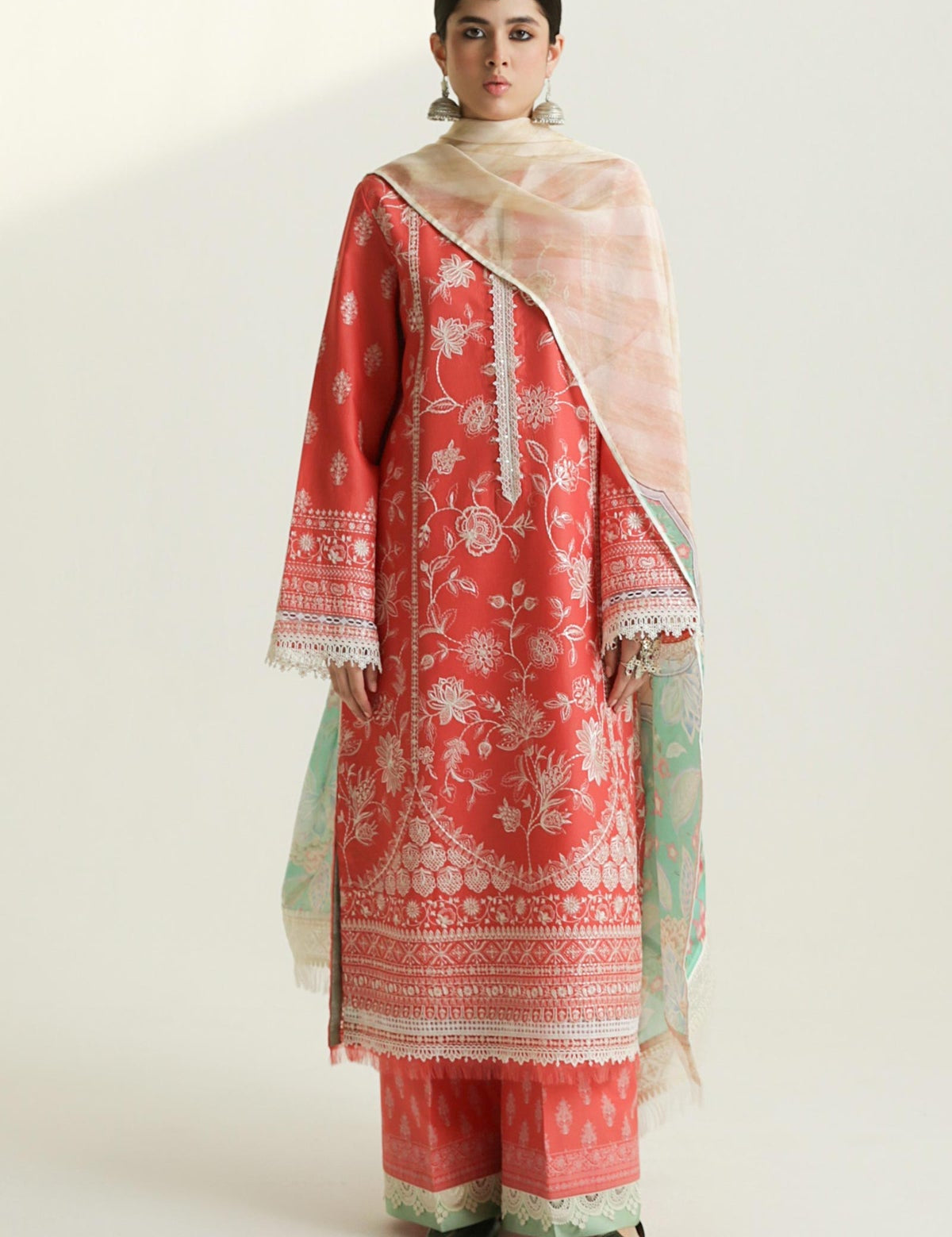 zara-shah-jahan-3-piece-suit_4.jpg